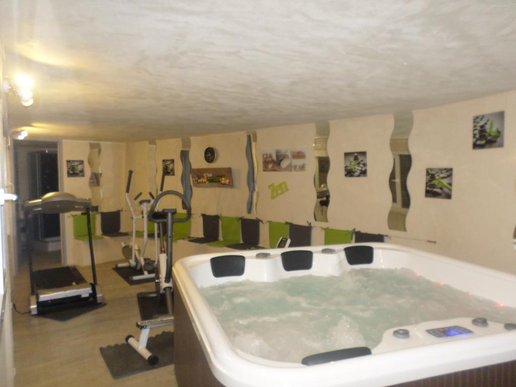 Appart'Hotel Les Tilleuls Saint-Macaire Room photo