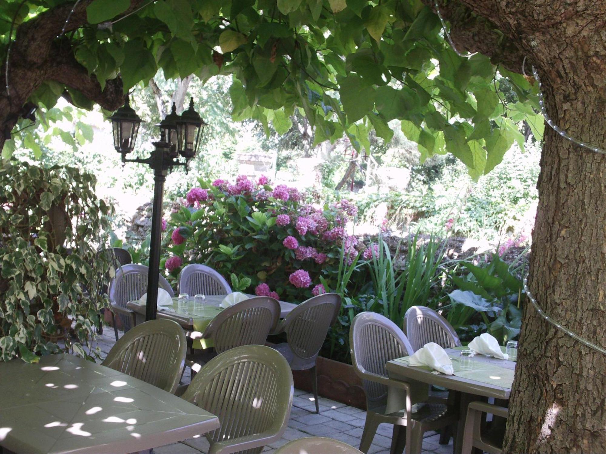 Appart'Hotel Les Tilleuls Saint-Macaire Exterior photo