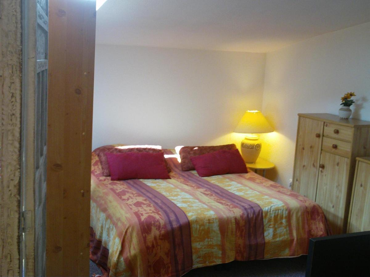 Appart'Hotel Les Tilleuls Saint-Macaire Exterior photo