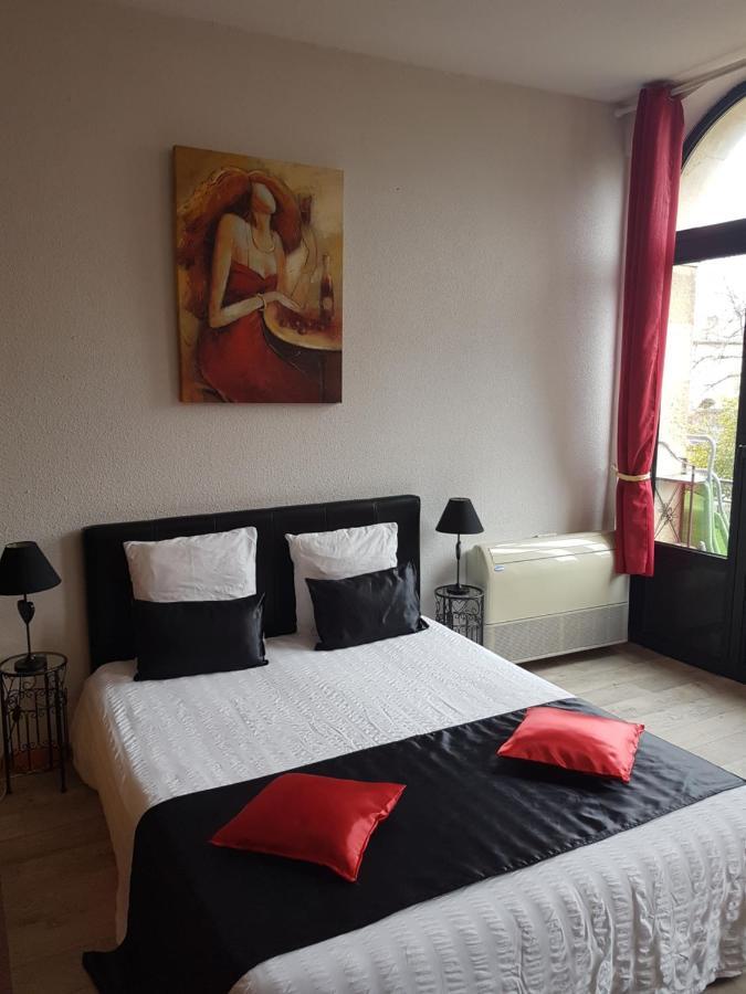Appart'Hotel Les Tilleuls Saint-Macaire Exterior photo