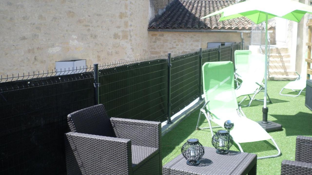 Appart'Hotel Les Tilleuls Saint-Macaire Exterior photo